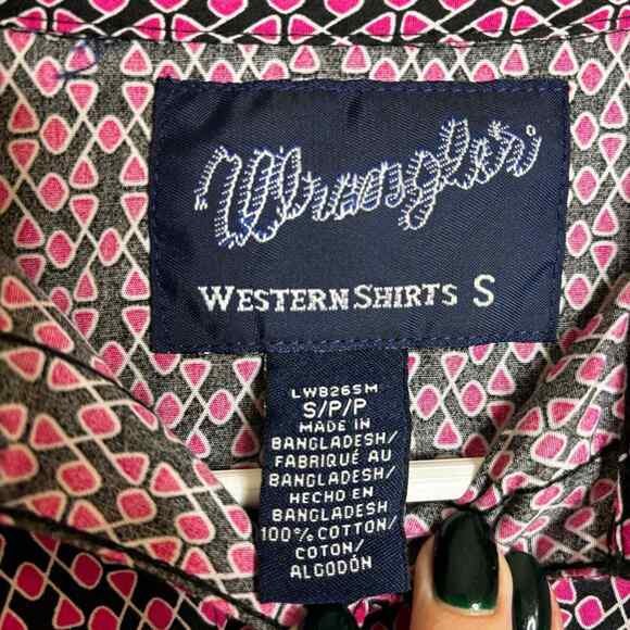 Wrangler Western Breast Cancer Awareness Pearl Snap Top Black Pink Size Small - Picture 6 of 7